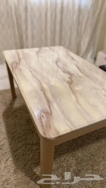 طاولة طعام رخام نظيفة جدا بدون كراسي 1