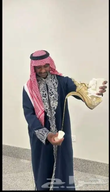 قهوجين وصبابين رجال ونساء كنب وكراسي طاولات زل العاب مضلات 17