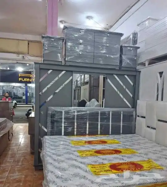غرفه نوم نفرين ونفر ونفر ونص ويوجد تاثيث فنادق 9