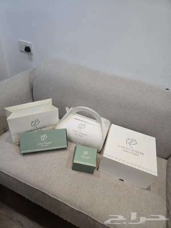 مطبوعات طباعة بوكسات أكواب أكياس بروشور ستائر 6