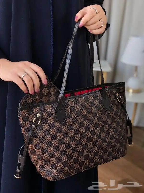 شنط ماركات جمله وتفرقه للطلب والاستفسار واتس 3