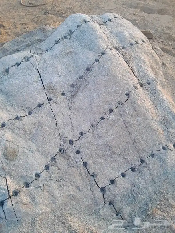 لايجار بوكلين ومعلم حجر بنيان وتخريم وتفتيت الصخور 6