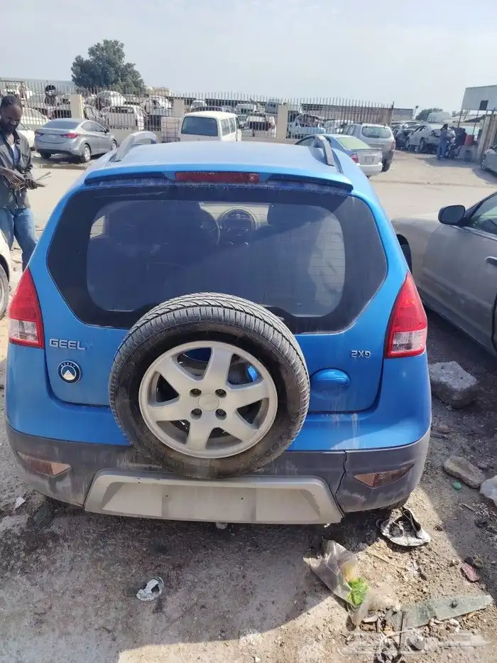 جيلي باندا 2015 قطع غيار فقط تشاليح الدمام طريق ابقيق 0
