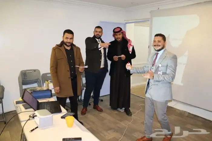 خبير باللغة الإنجليزية   مدرس تأسيس   مدرب ترجمة معتمد 1