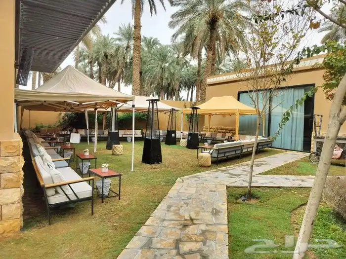 قهوجين وصبابين رجال ونساء كنب وكراسي طاولات زل العاب مضلات 13