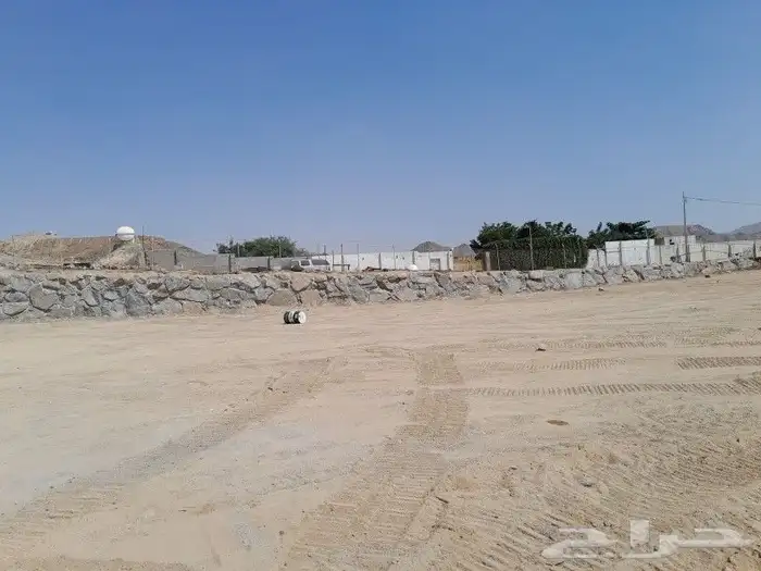 لايجار بوكلين ومعلم حجر بنيان وتخريم وتفتيت الصخور 4