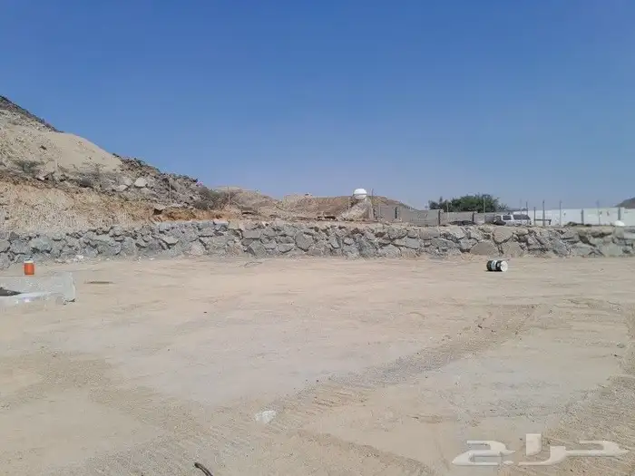 لايجار بوكلين ومعلم حجر بنيان وتخريم وتفتيت الصخور 3