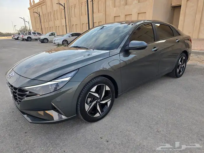 تم البيع النترا 2021 بصمة 1.6 عداد 36 بطاقة جمركية الاحساء 3