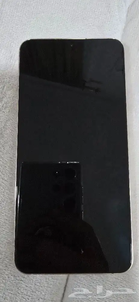 جلاكسي اس s22 بلس 256 جيجا لون مميز وردي ومافي منه كثير 2