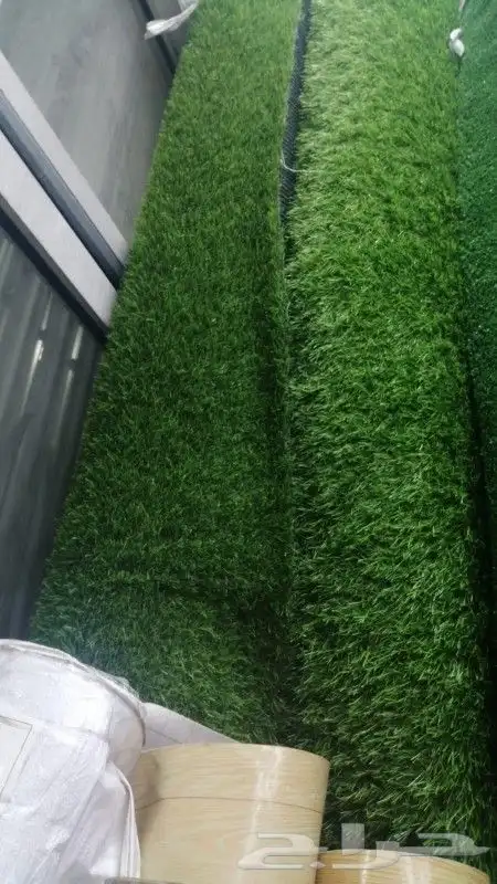 ثيل عشب صناعي لزينة الحدائق والمنتزهات 2