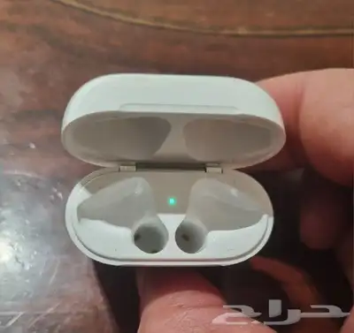 للبيع علبه سماعات ابل ( اصليه ) 0