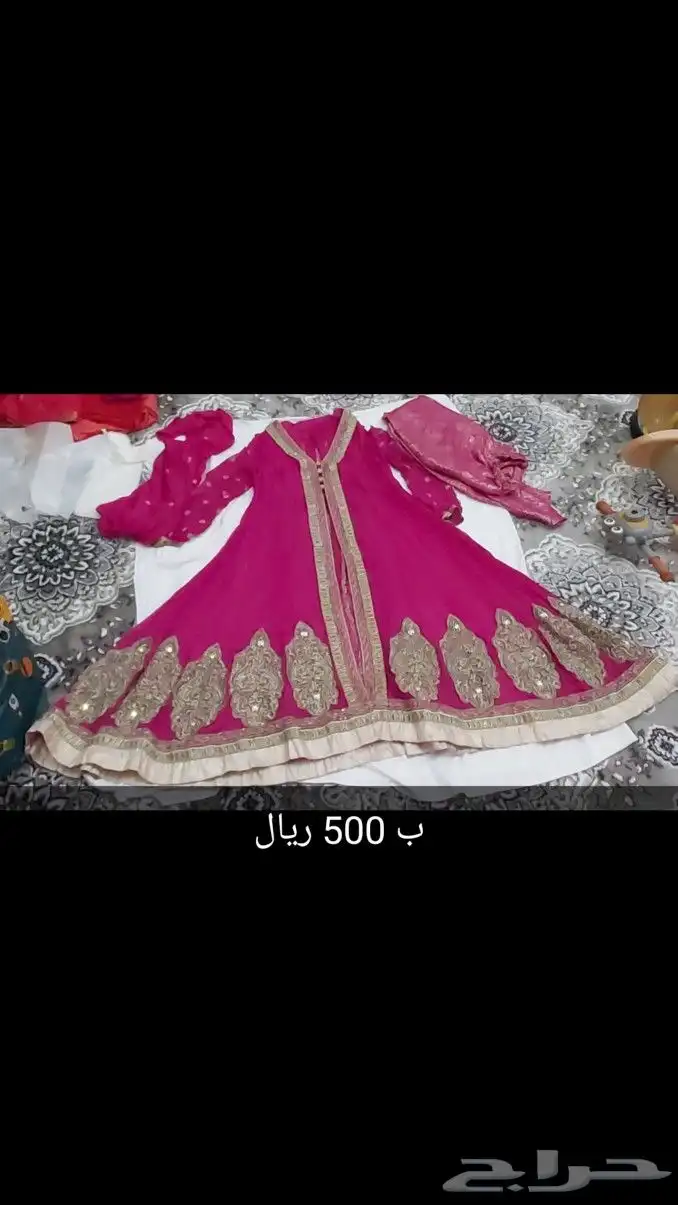 قطع ملابس هنديه للبيع جميعها مكتوب عليها الاسعار 10