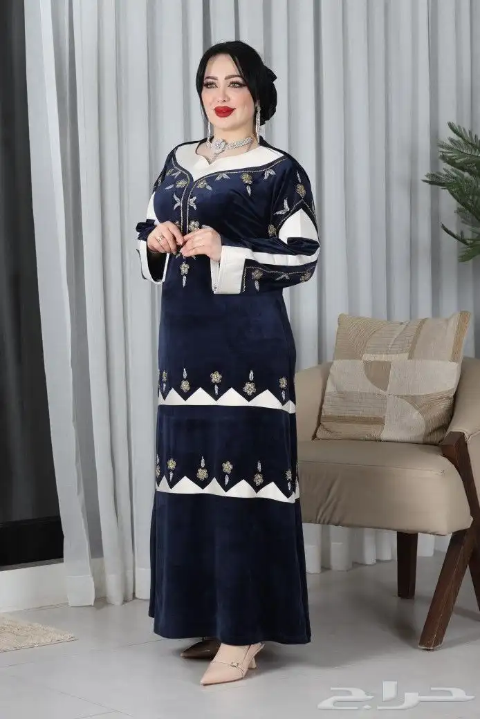 وفرت جميع انواع الفساتين الملكية 31