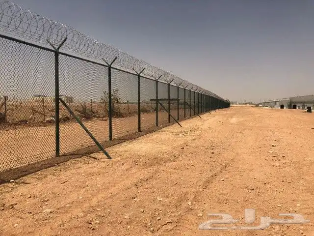 مقاول شبوك المجلفن والعايدي والسياج الامني وزراعة النخل 2