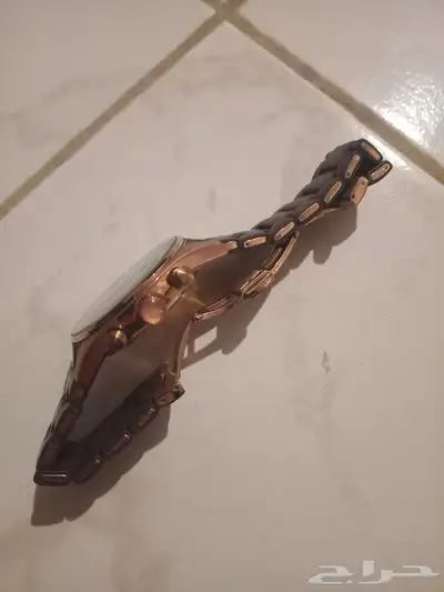 ساعه فاخره(   انبولي)سويسري استخدام بسيط والسعر على السوم 1