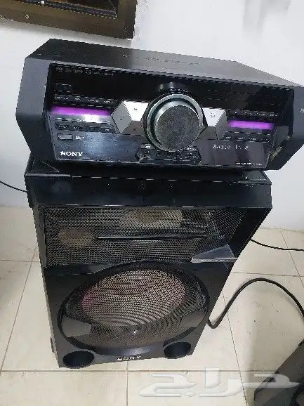 سماعات سوني كبيرة مع مشغل صوت احترافي وواجهة صوت بودكاست 3