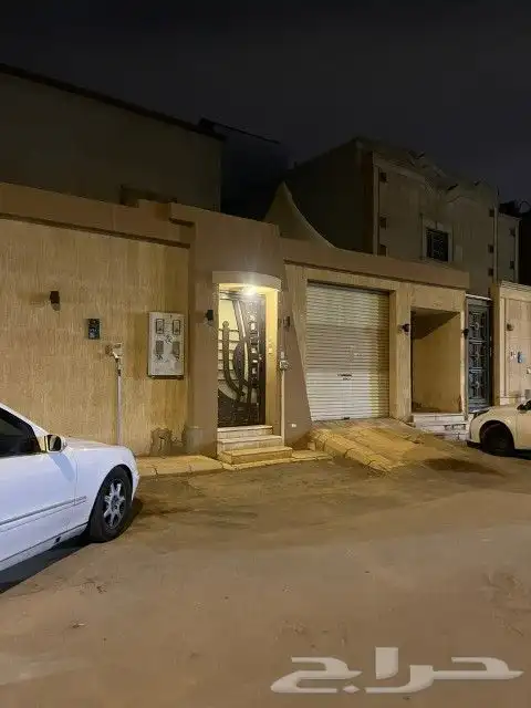 للبيع فلتين بصك واحد بحي الحزم 0