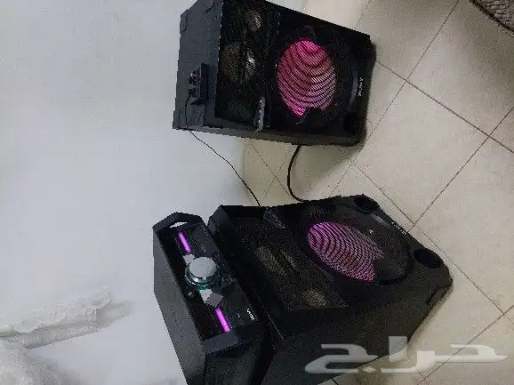 سماعات سوني كبيرة مع مشغل صوت احترافي وواجهة صوت بودكاست 0
