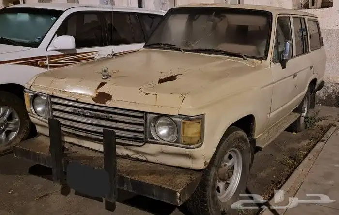 للبيع لاندكروزر جيب موديل 84 2
