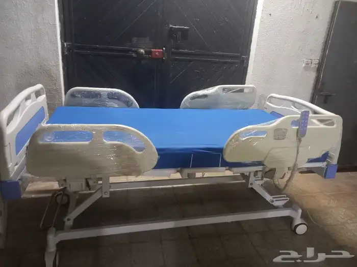 سرير طبي عشر حركات وعرض متر 0