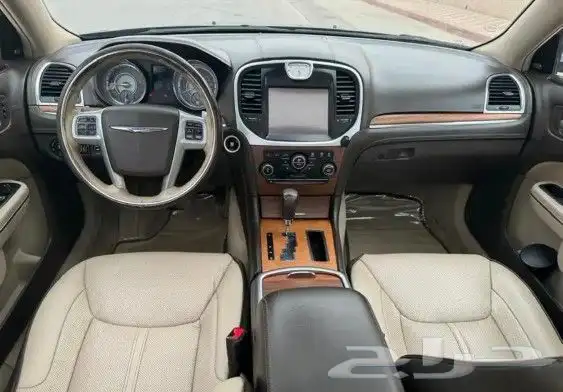 كرايزلر C300 هيمي 2014 12