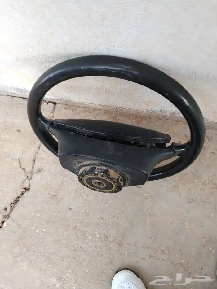 طارة هايلوكس سعودية مع مضرب الزامور وكاله 4