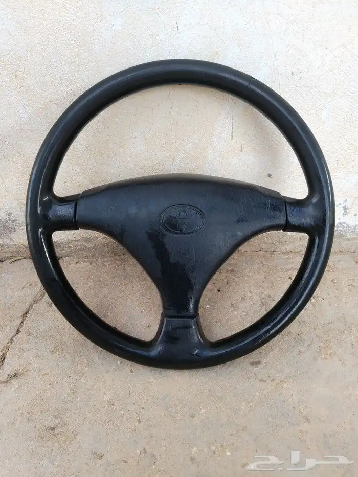 طارة هايلوكس سعودية مع مضرب الزامور وكاله 0