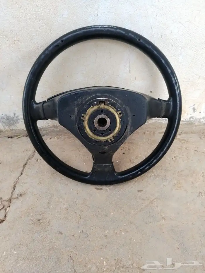 طارة هايلوكس سعودية مع مضرب الزامور وكاله 3