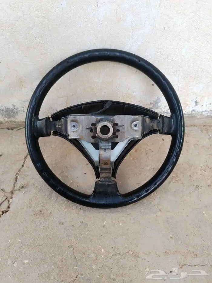 طارة هايلوكس سعودية مع مضرب الزامور وكاله 5