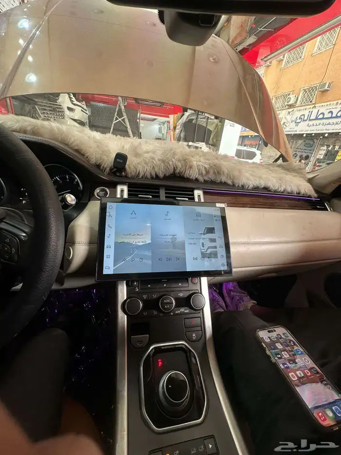 شاشة رنج روفر ايفك 1