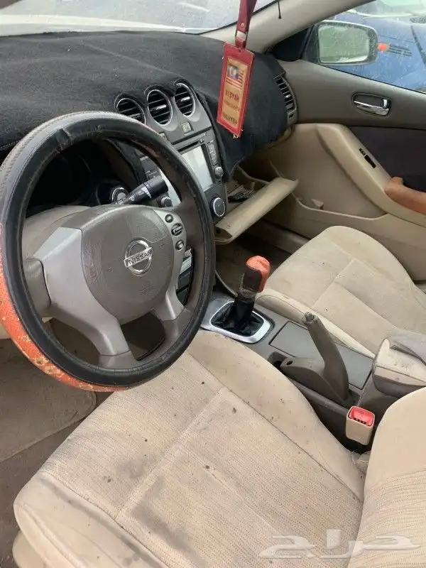 قطع غيار نيسان التيما تشليح 2