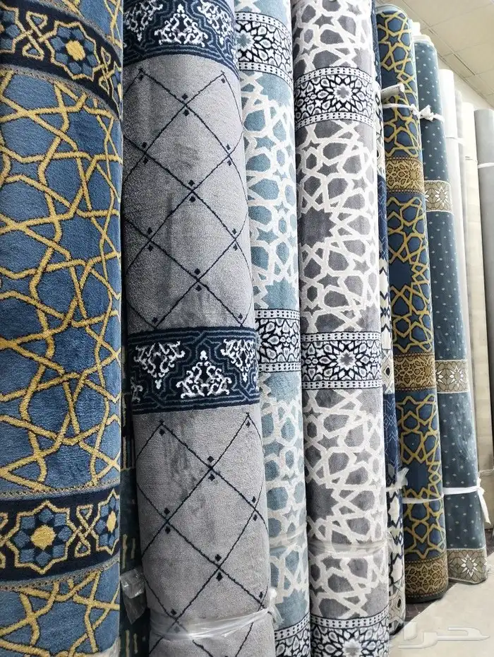 يوجد لدينا موكيت تركى وامارتى ووطني وجميع انواع الفنيل بلجيك 7