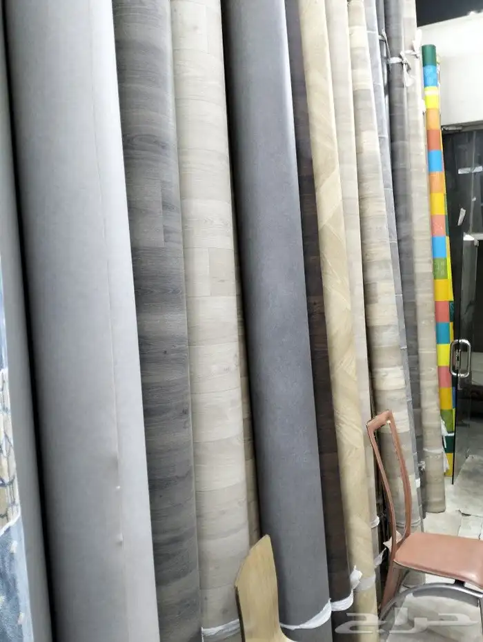 يوجد لدينا موكيت تركى وامارتى ووطني وجميع انواع الفنيل بلجيك 8