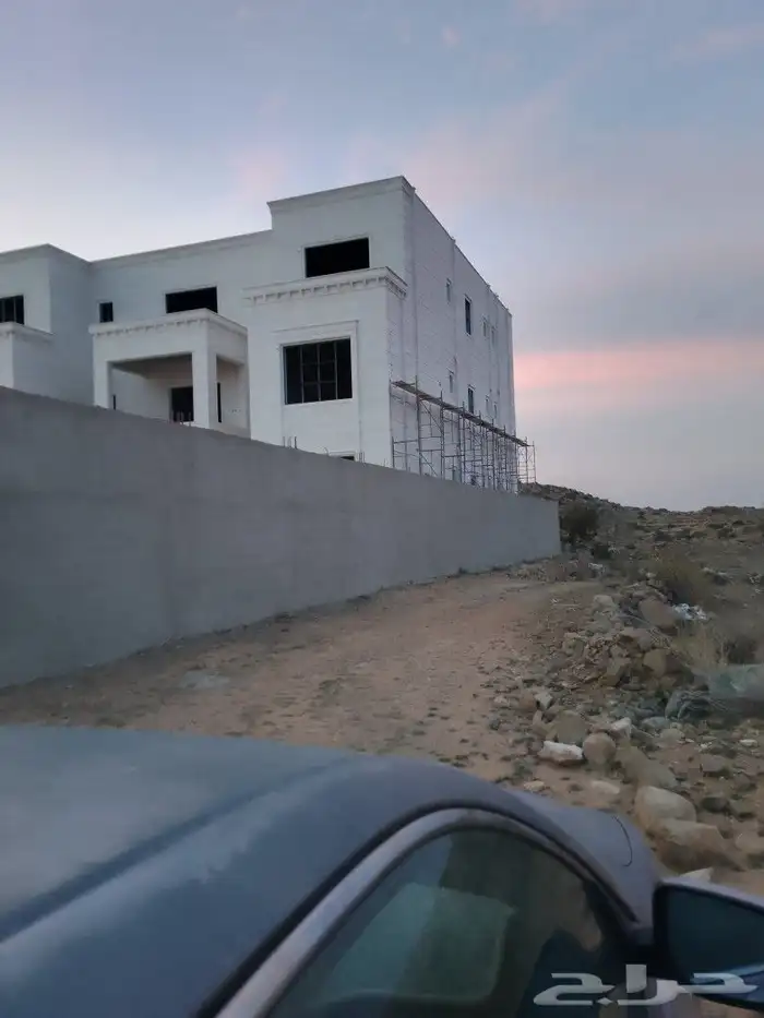 حجر الرياض ما في هو بقوة 1