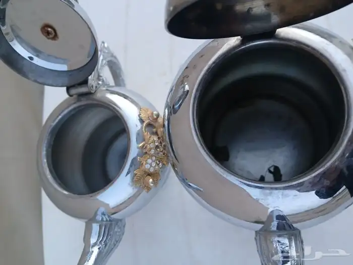 اباريق ستيل مستعمل. نظيف طقم 7