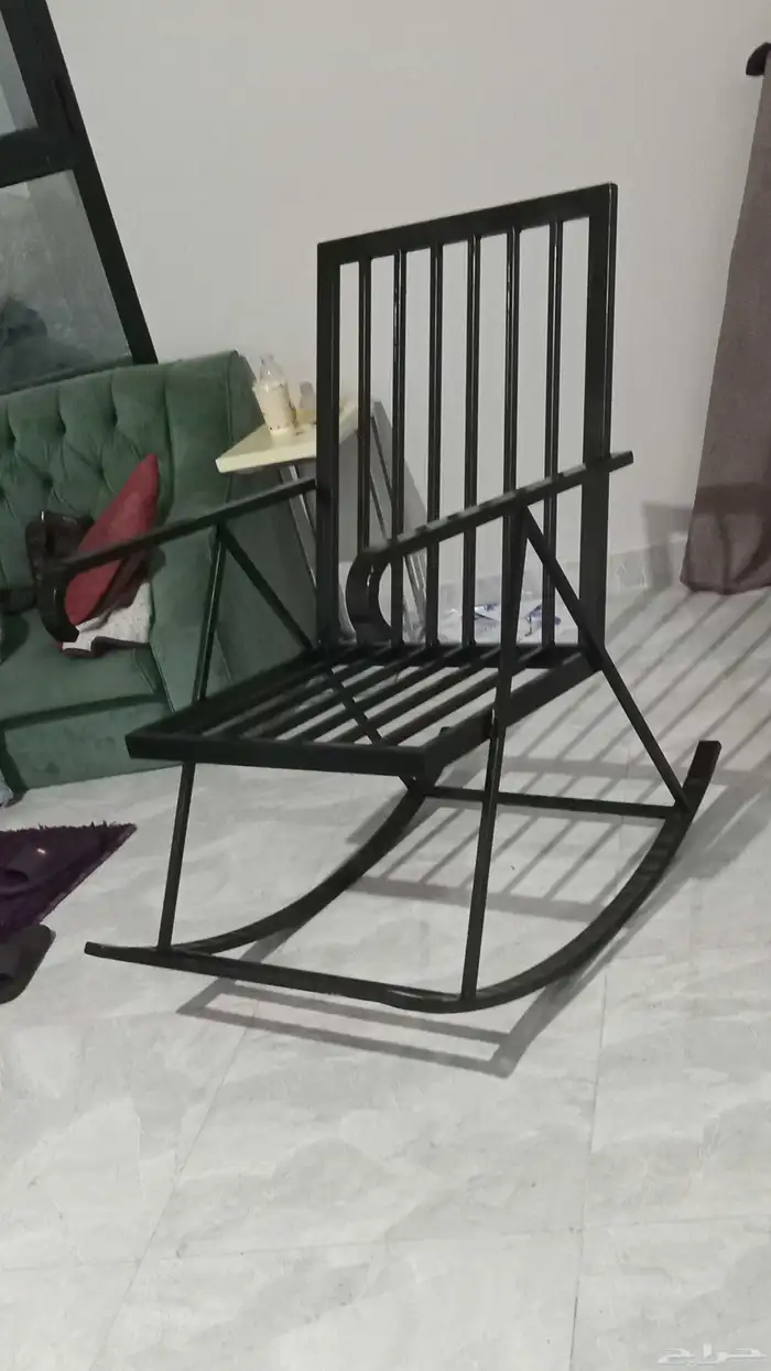 كرسي حديد هزاز جديد 0