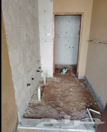 الباكستاني معلم شغل بنا بلاط سراميك لياسته تكسير ترميم. 1