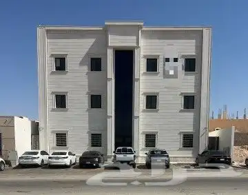 للبيع عمارة فاخره 18شقة حي الوادي حفر الباطن 0