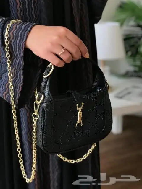 شنط قوتشي ماستر على كريستال ملحقات بوكس وكيس واوراق الماركه 8