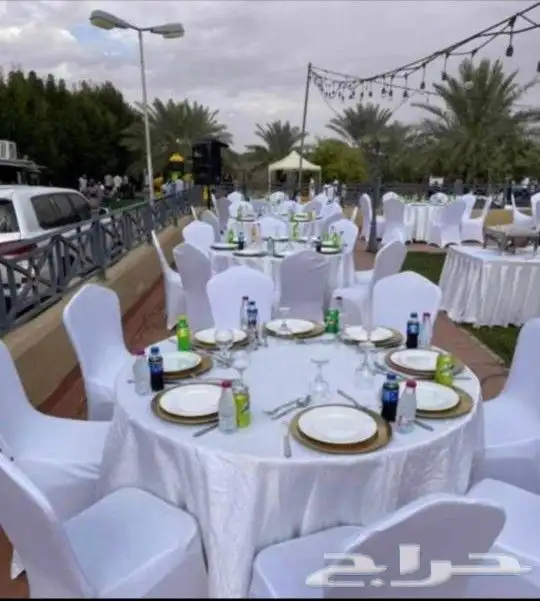 قهوجين وصبابين رجال ونساء كنب وكراسي طاولات ومضلات 18