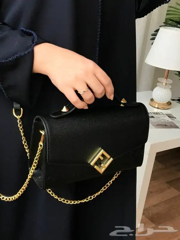 شنط فندي مستر كواليتي الحرف المائل 1
