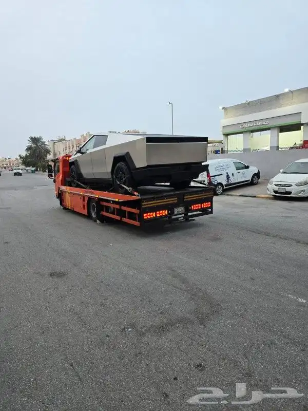 صطحات هيدروليك لسحب السيارات المسكره والمصدومه والرياضيه 1