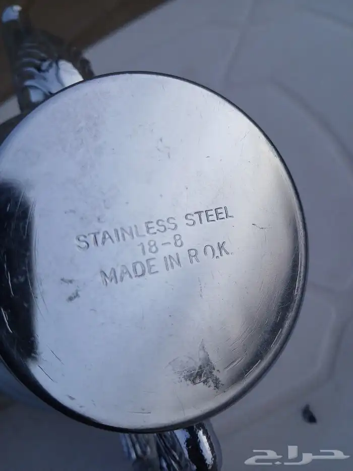 اباريق ستيل مستعمل. نظيف طقم 6