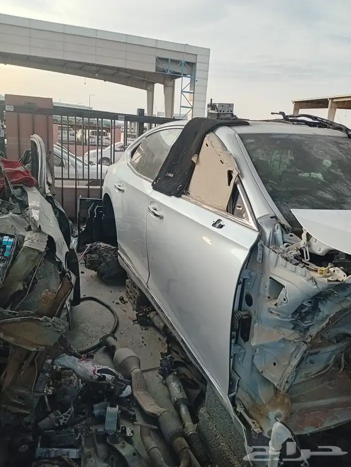 لكزس Ls500موديل 2020 لكزس Es 2021 جمي لكزس قطع غيار موجود 1