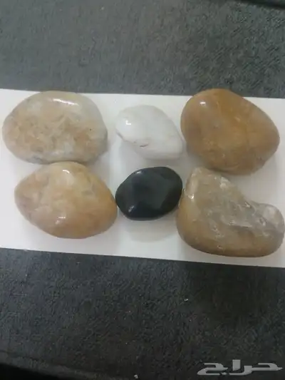 لدينا احجار كريمة نرغب ببيعها 0