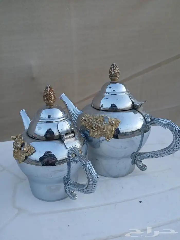 اباريق ستيل مستعمل. نظيف طقم 3