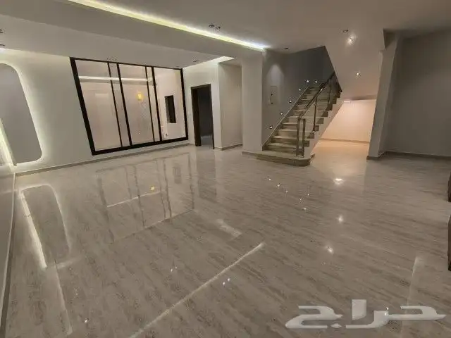 فيلا فاخره للبيع بحي الرحمانيه 6