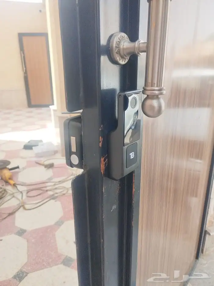 فنيين شبكات انتركم اقفال ومغالق ذكية سمارت كاميرات مراقبة 1