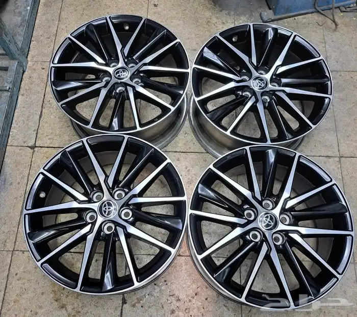 جنوط كامري هايبرد 2023مقاس 18اصليه وكاله 12