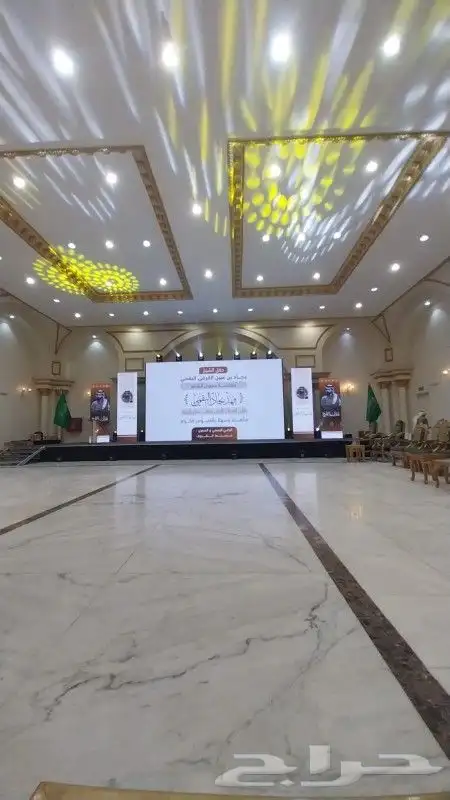 يوجد لدينا شاشات ايجار 5